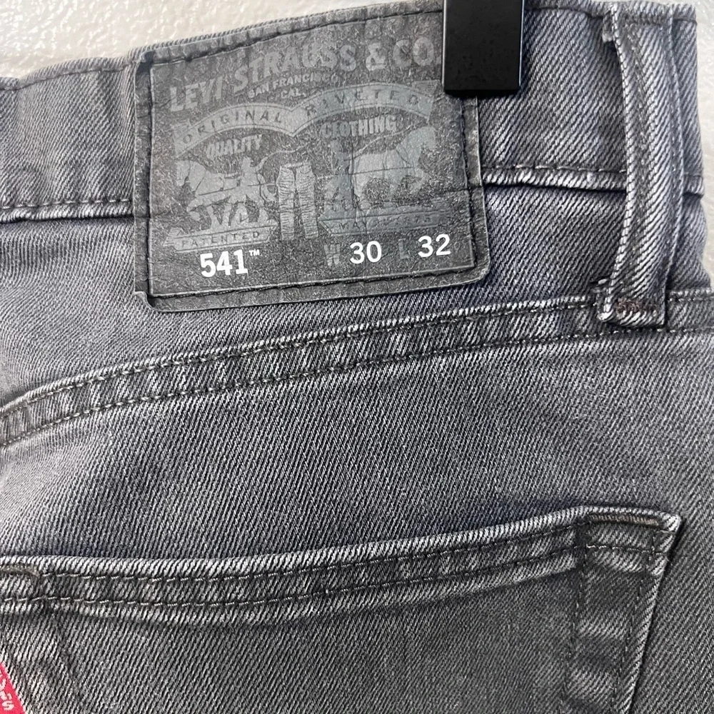Levi’s 541™ Athletic Taper Fit Men's Jeans W30 L32 - Picture 8 of 11